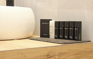 UrbanBay Hotel & Spa