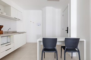 Tabas By Blueground Cena Carioca