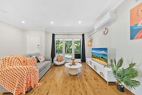 Relaxing 3BDR Modern Home with Parking