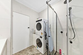 Relaxing 3BDR Modern Home with Parking