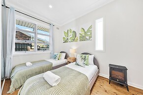 Relaxing 3BDR Modern Home with Parking