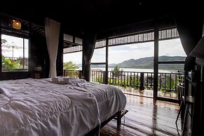 Baan Lhong View Lay