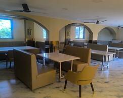 Hotel Devanshri Rooms & Restaurant