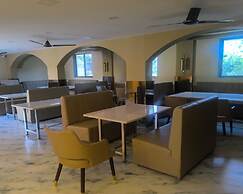 Hotel Devanshri Rooms & Restaurant