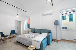 Saro House