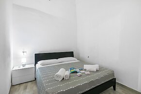 Saro House