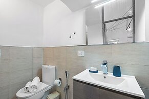 Saro House