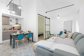 Saro House