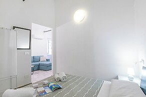 Saro House