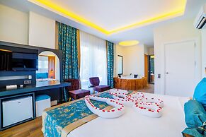 Algora Halal Hotel / Halal All inclusive