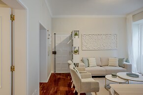 Bairro Alto Elegant by Homing
