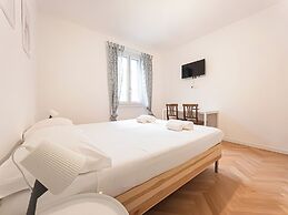 RRRapido Sant Ambrogio Suites and Rooms