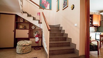 Angelina Square Home