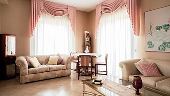 Angelina Square Home