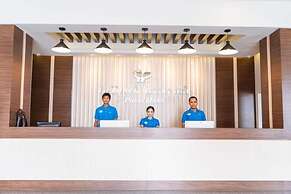 Intouch Riverside Hotel