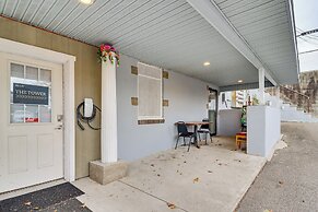 4 Mi to Mauch Chunk Lake: Spacious Apt w/ Bar!