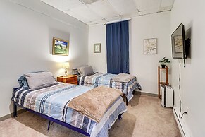 4 Mi to Mauch Chunk Lake: Spacious Apt w/ Bar!
