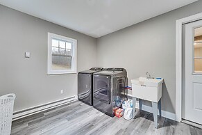 Mtn Views! Peaceful Rural Retreat in Mapleton