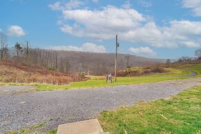 Mtn Views! Peaceful Rural Retreat in Mapleton