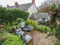 1 Rowes Cottages