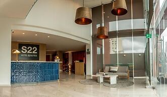 S22 Hotel & Suites