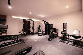 S22 Hotel & Suites
