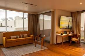 S22 Hotel & Suites
