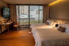 S22 Hotel & Suites