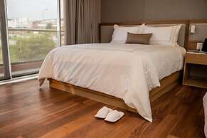 S22 Hotel & Suites