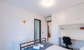 House w/ Pool 200 m From the Beach Pro0003