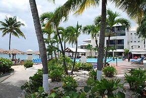 FLAMINGO BEACH