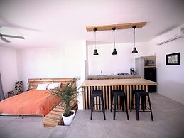 Casitas Boutique Studios