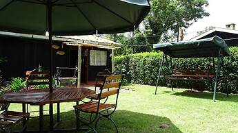 Wooden Knee cottages Nanyuki