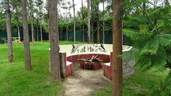 Wooden Knee cottages Nanyuki