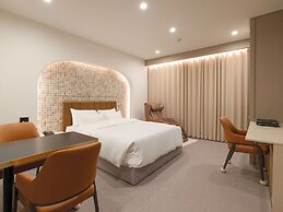 Urban Brown Hotel