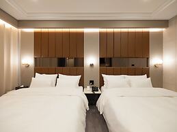 Urban Brown Hotel