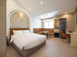 Urban Brown Hotel