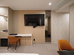 Urban Brown Hotel