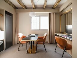 Urban Brown Hotel