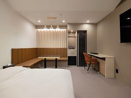 Urban Brown Hotel