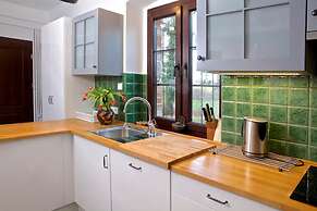 Spacious Holiday Home, Pool, Sauna, Whirlpool