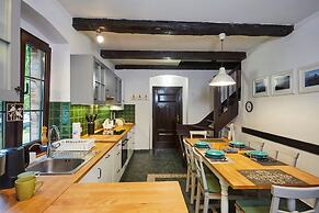 Spacious Holiday Home, Pool, Sauna, Whirlpool