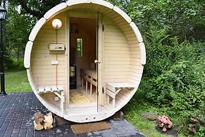 Spacious Holiday Home, Pool, Sauna, Whirlpool