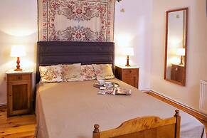 Spacious Holiday Home, Pool, Sauna, Whirlpool