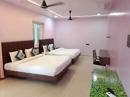Anand Vihar Hotel