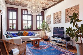 Alaattin Apartments