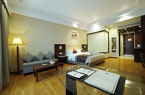 Golden Tulip Jaipur Kukas