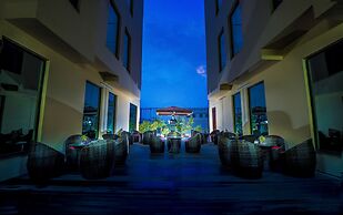 Golden Tulip Jaipur Kukas
