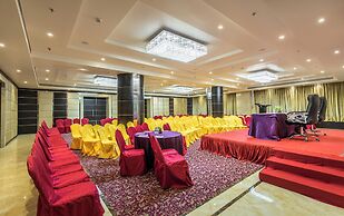 Golden Tulip Jaipur Kukas