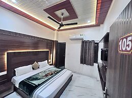 Shri Mohini Kunj Hotel Vrindavan